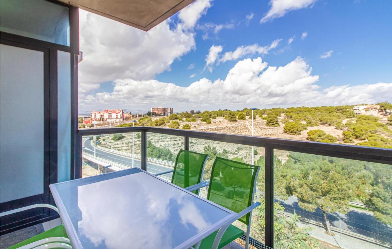 Beautiful Apartment In ซานตาโปลา ภายนอก รูปภาพ