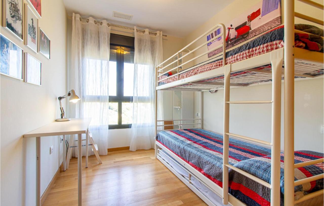 Beautiful Apartment In ซานตาโปลา ภายนอก รูปภาพ